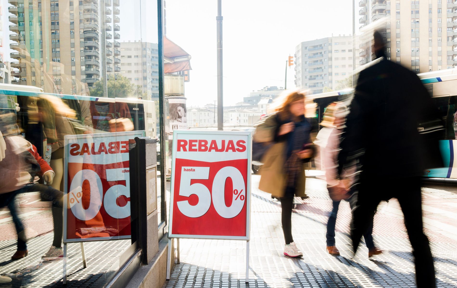 imagen ordenador con diseño en ilustrador